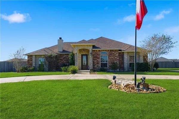 $699,900 | 5425 Kitty Hawk Drive, Corpus Christi, TX 78414