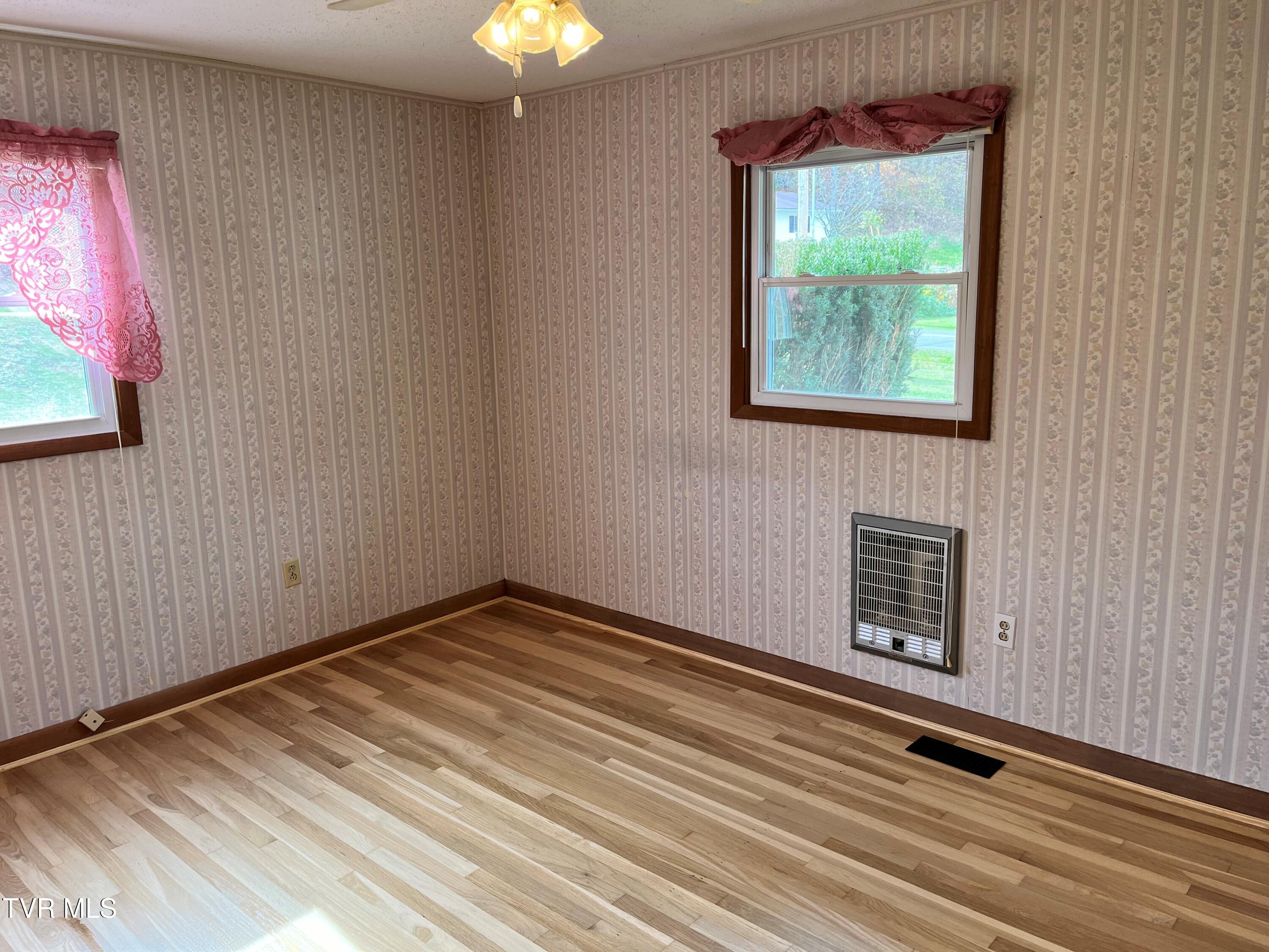 1232 Blue Springs Road Elizabethton, TN 37643 - Photo 27 of 33 jm33