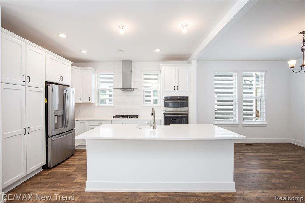 2511 Massoit Road Royal Oak, MI 48073 - Photo 9 of 39