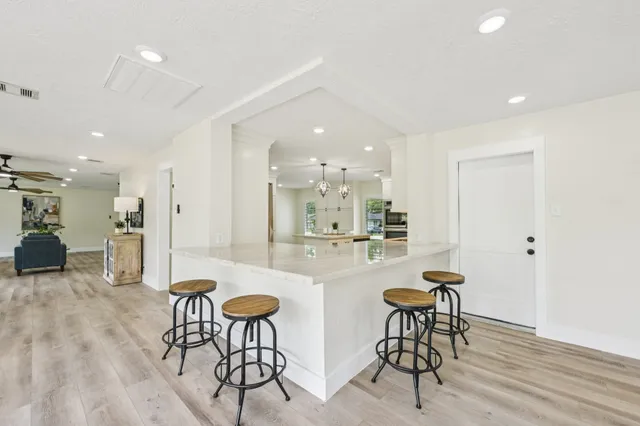 $429,000 | 1604 Shady Oaks Drive, Conroe, TX 77301