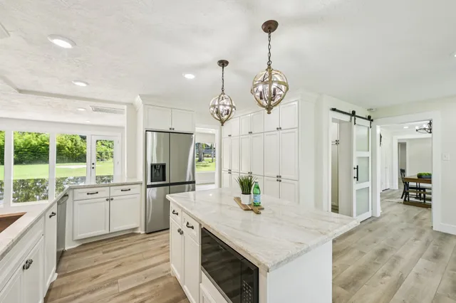 $429,000 | 1604 Shady Oaks Drive, Conroe, TX 77301