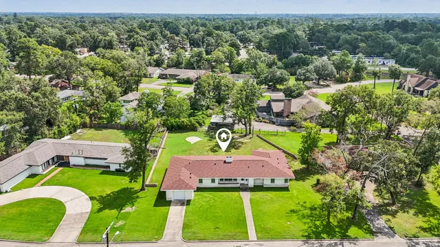 $429,000 | 1604 Shady Oaks Drive, Conroe, TX 77301