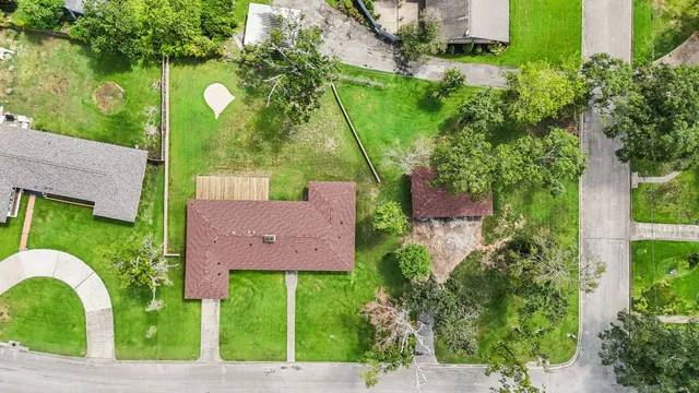 $429,000 | 1604 Shady Oaks Drive, Conroe, TX 77301