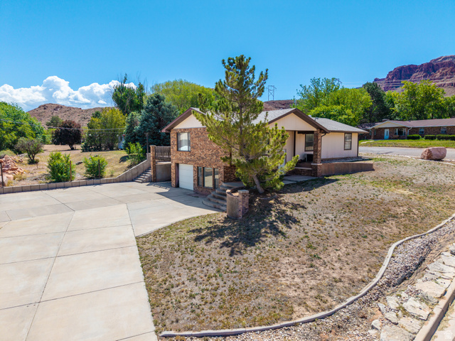 1225 South Boulder Avenue Moab, UT 84532 - Photo 5 of 46