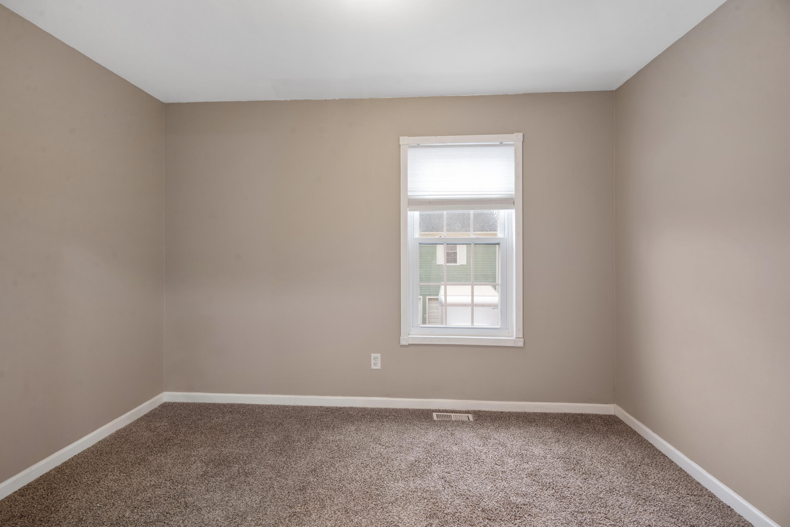 1593 Wingate Boulevard Ypsilanti, MI 48198 - Photo 10 of 21 10