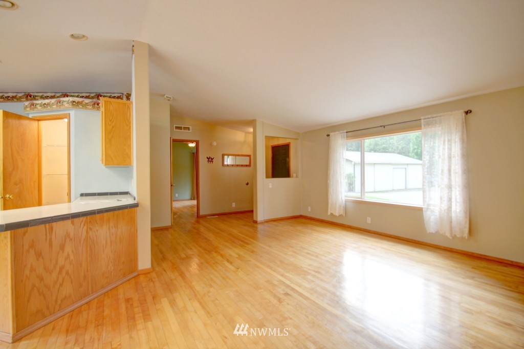 29636 Bacus Road Sedro-Woolley, WA 98284 - Photo 3 of 25 Gallery Image 3