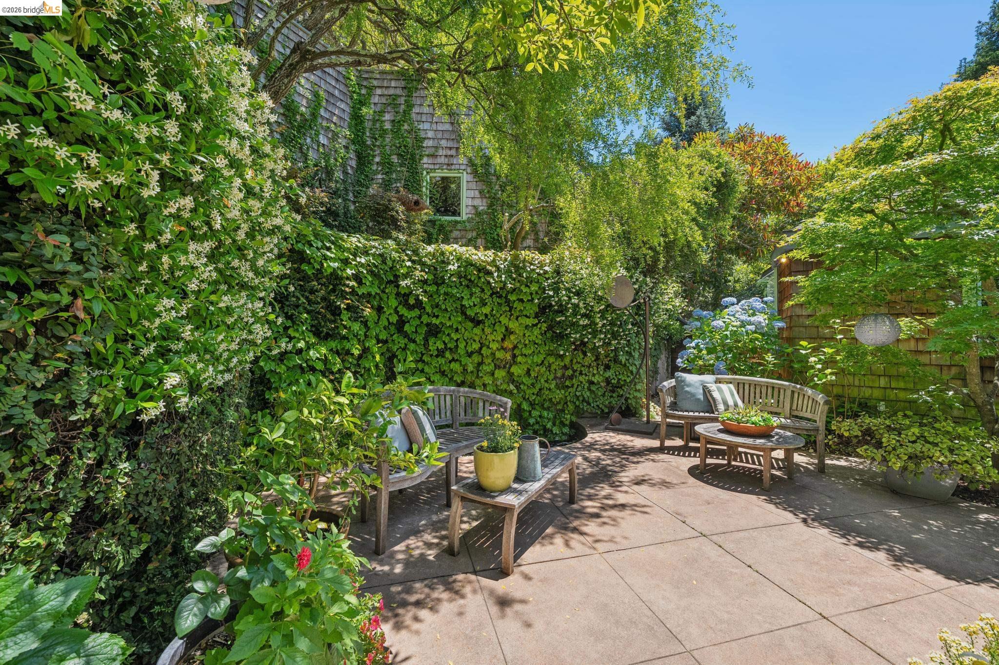 2223 Tunnel Road Oakland, CA 94611 - Photo 8 of 61