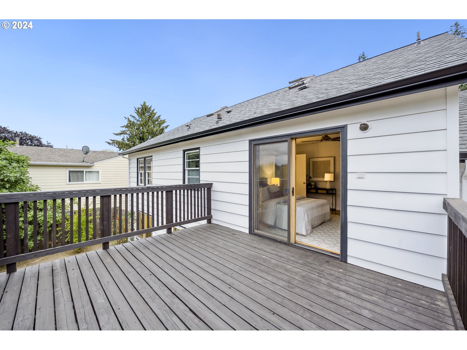 3325 Southwest Primrose Street Portland, OR 97219 - Photo 48 of 48 Deck