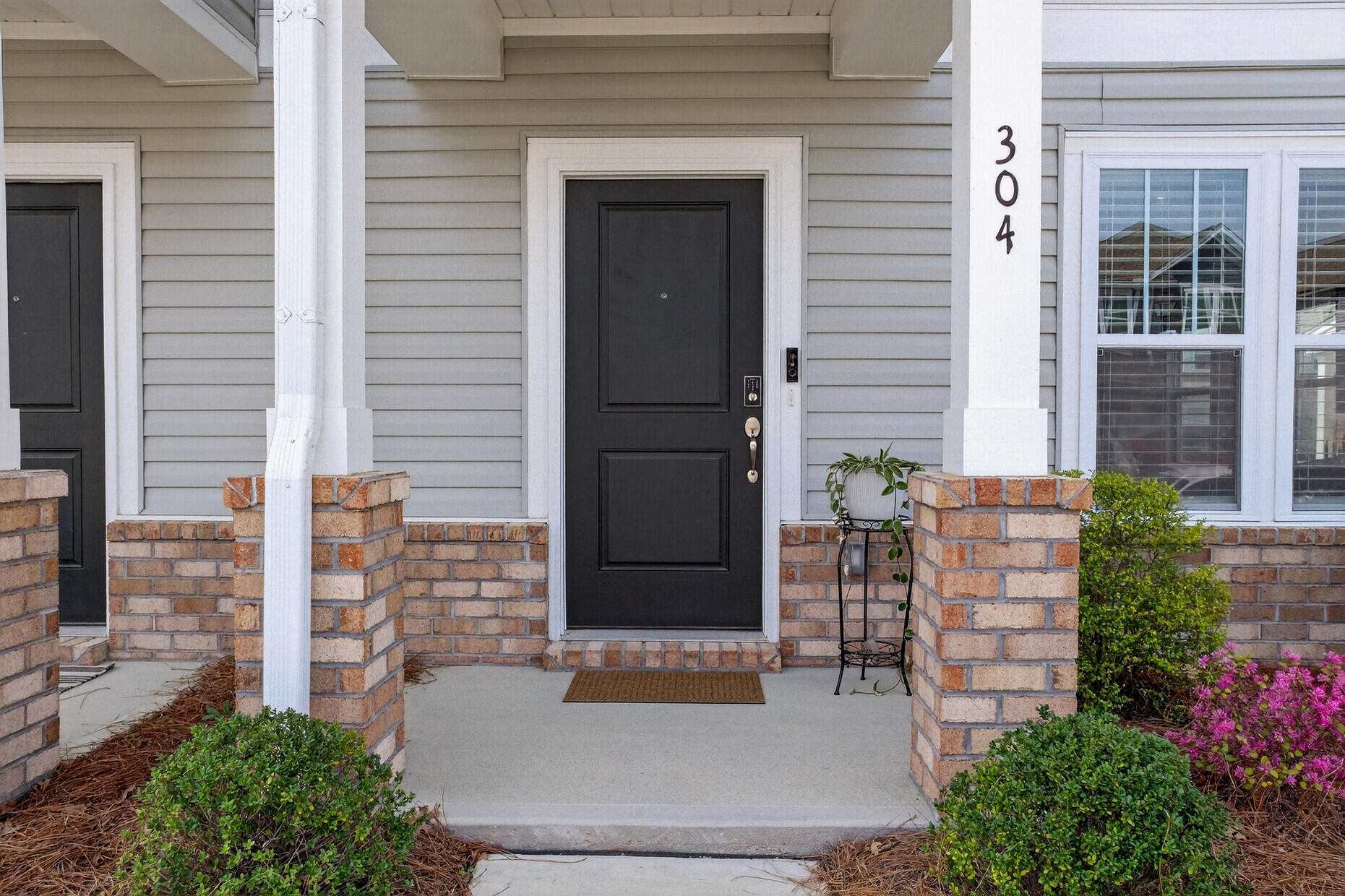304 Surfbird Road Summerville, SC 29486 - Photo 2 of 53 304 Surfbird Road