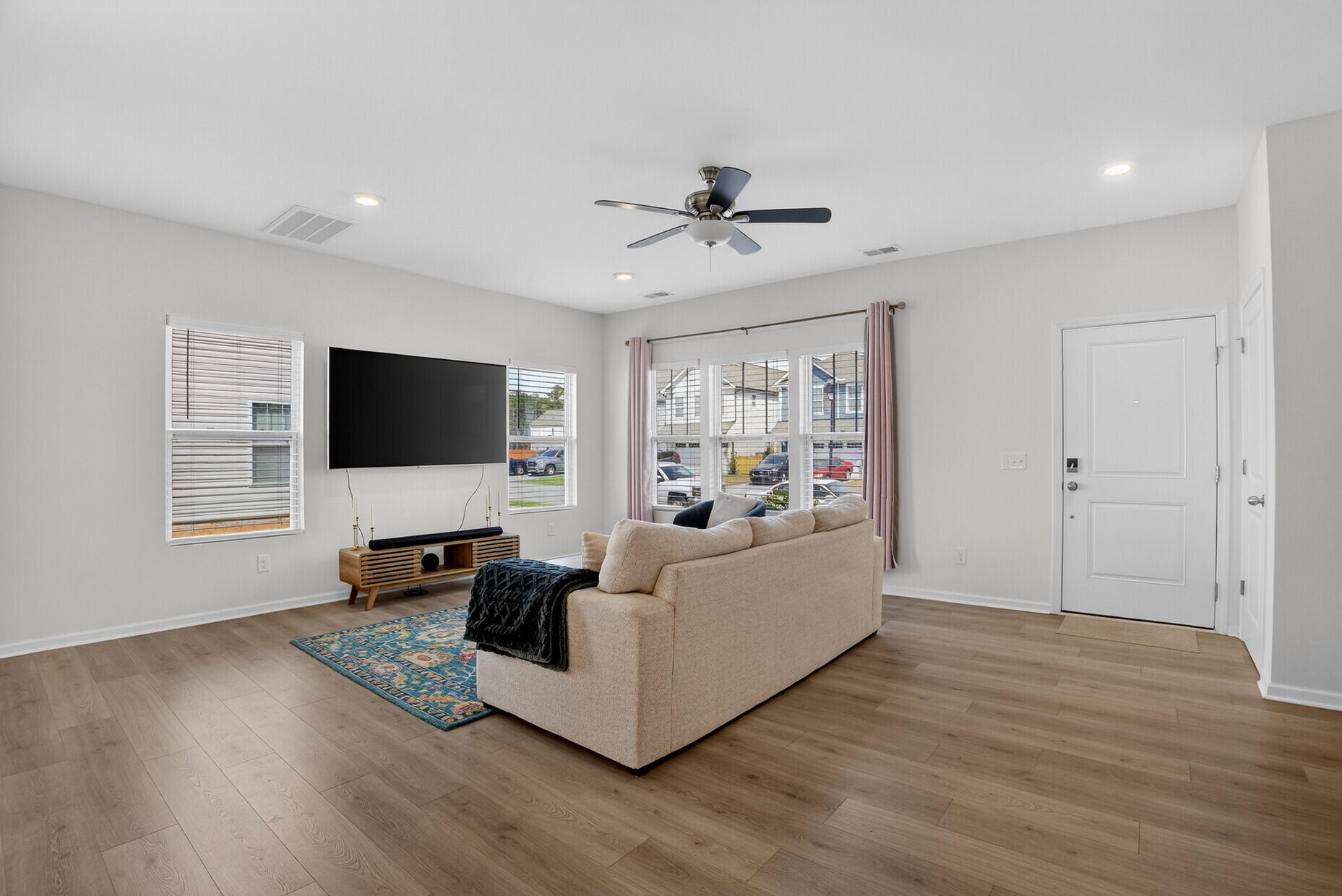 304 Surfbird Road Summerville, SC 29486 - Photo 6 of 53 304 Surfbird Road
