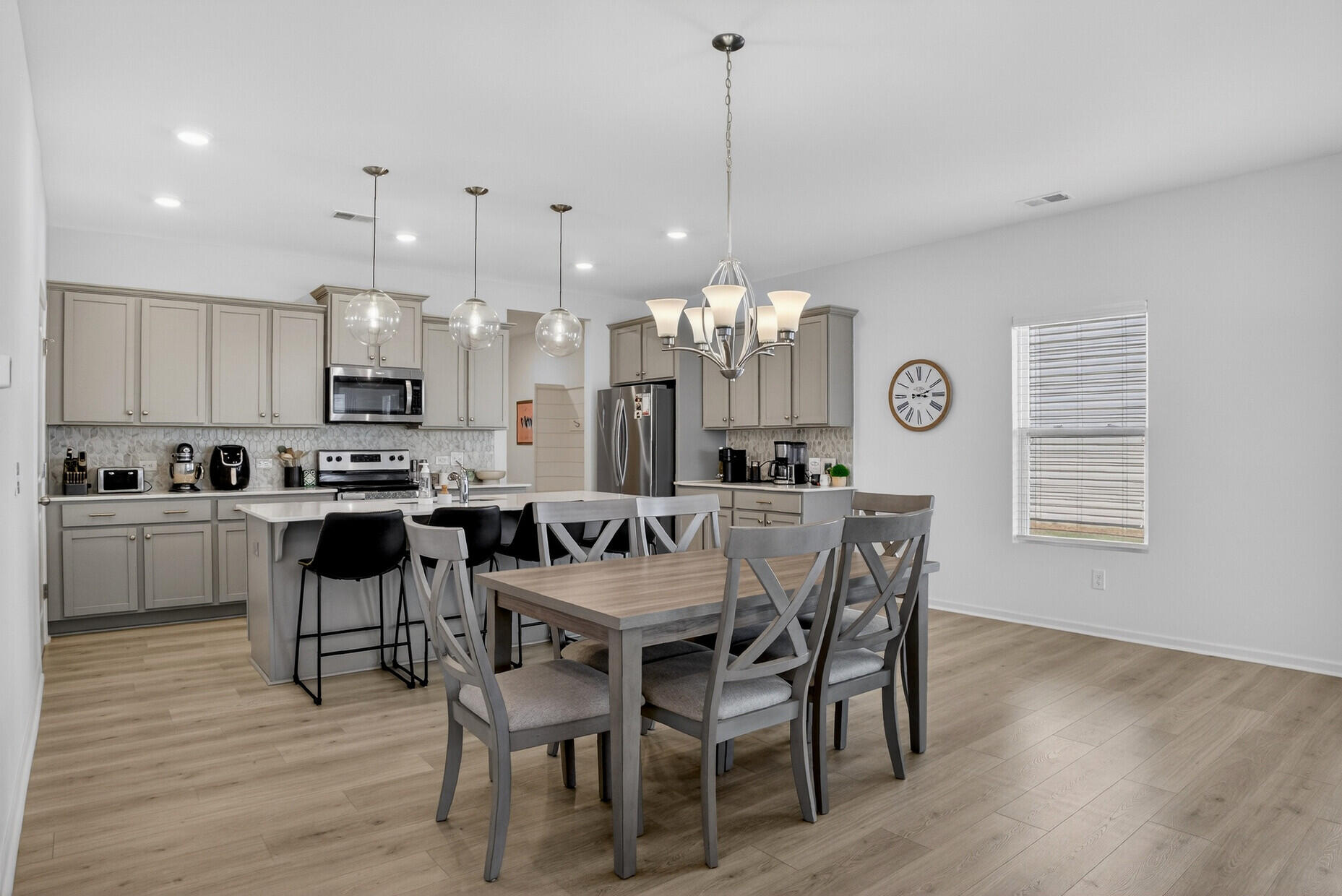 304 Surfbird Road Summerville, SC 29486 - Photo 8 of 53 304 Surfbird Road