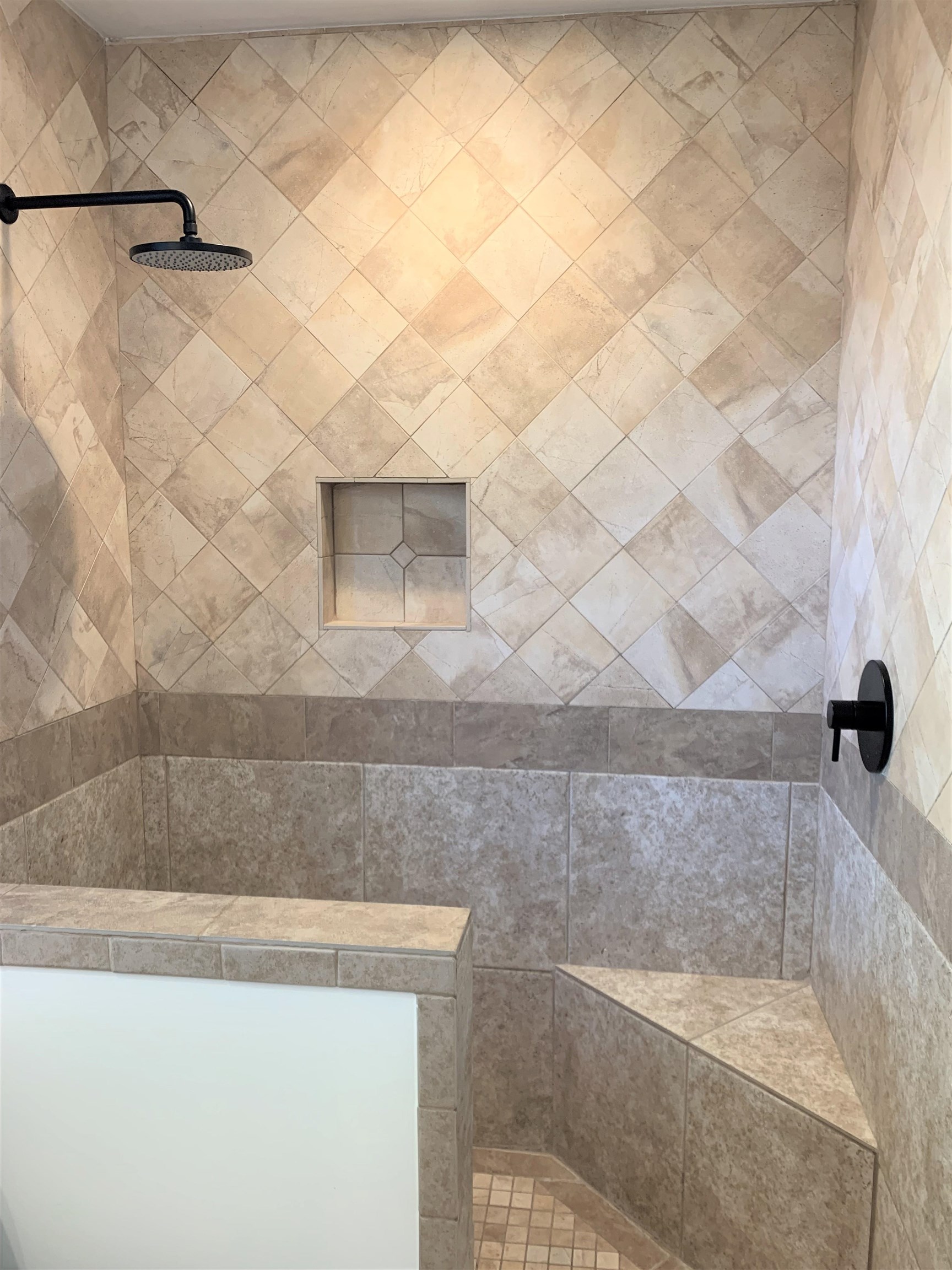 215 Yale Road St. Augustine, FL 32086 - Photo 22 of 35 a bathroom with a shower and a bathtub