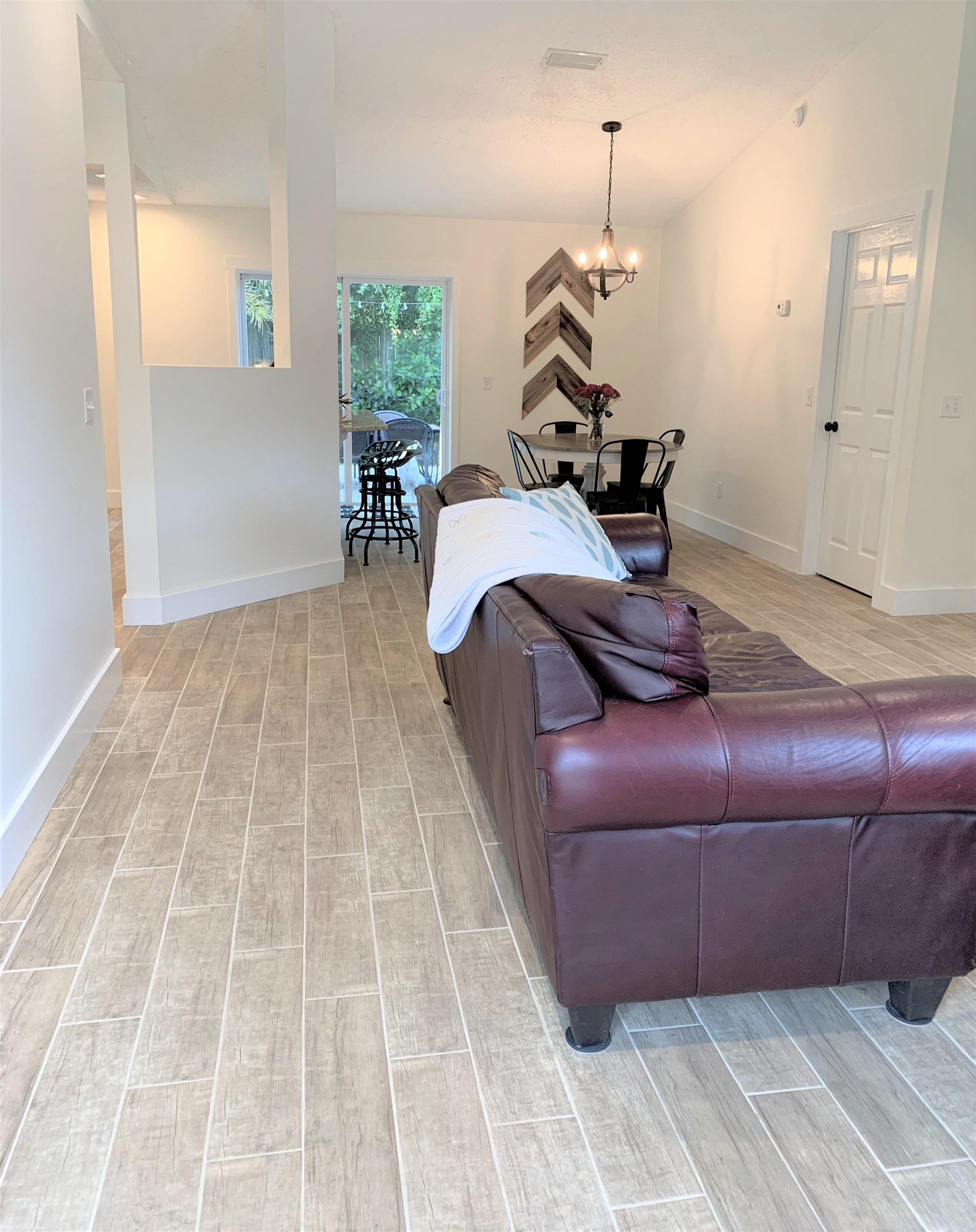 215 Yale Road St. Augustine, FL 32086 - Photo 5 of 35 a bedroom with a bed and window