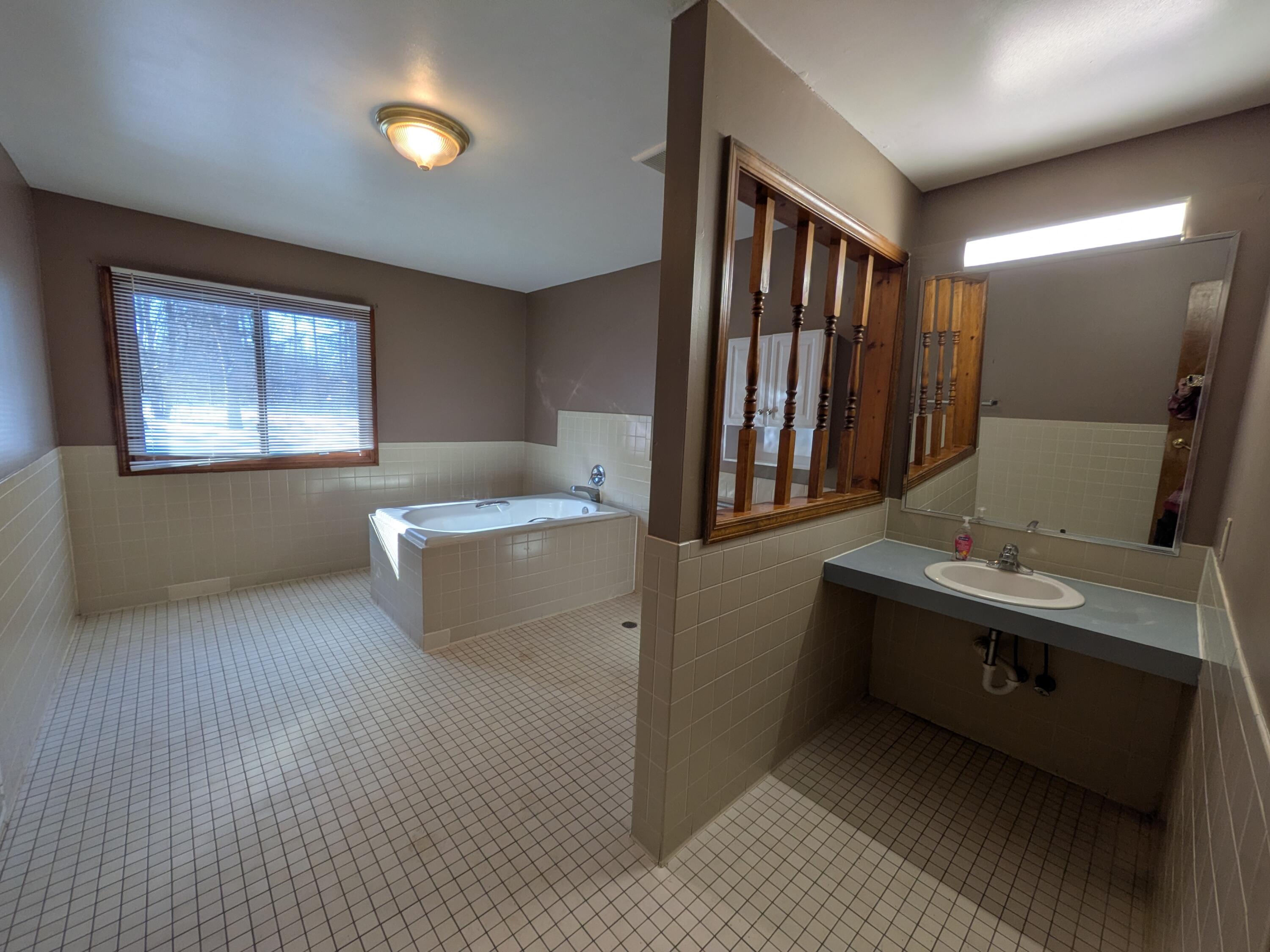 4464 Fisher Estates Lane Romeo, MI 48065 - Photo 11 of 20 fisher 1st bathroom