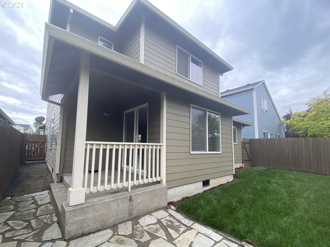 1104 Northeast 168th Street Ridgefield, WA 98642 - Photo 13 of 16 Gallery Image 13