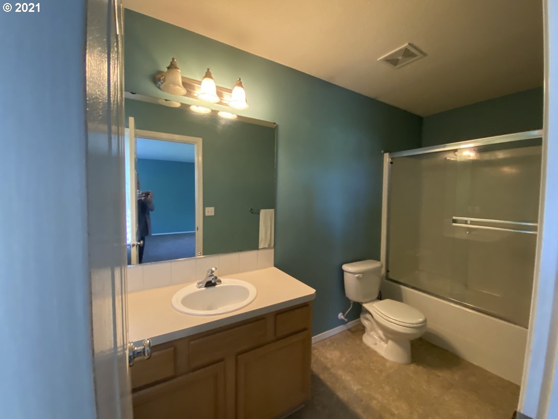 1104 Northeast 168th Street Ridgefield, WA 98642 - Photo 9 of 16 Gallery Image 9