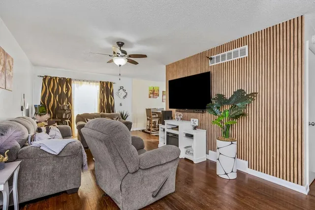 $280,000 | 1717 Northeast 50th Street, Kansas City, MO 64118