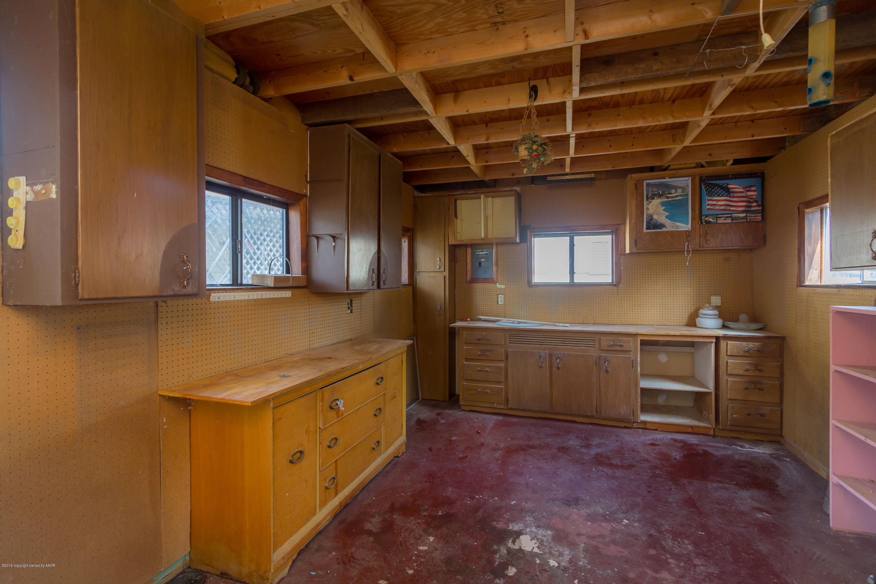 4606 Bowie Street Amarillo, TX 79110 - Photo 41 of 42 a utility room with dryer and washer