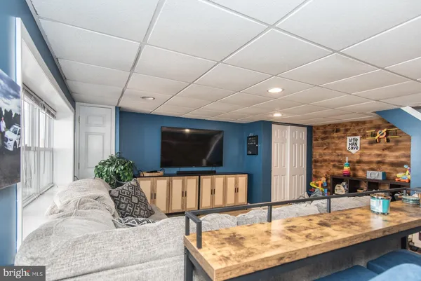 $334,900 | 12718 Kenny Road, Philadelphia, PA 19154