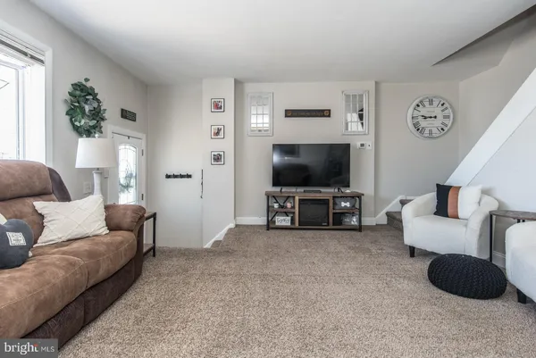 $334,900 | 12718 Kenny Road, Philadelphia, PA 19154