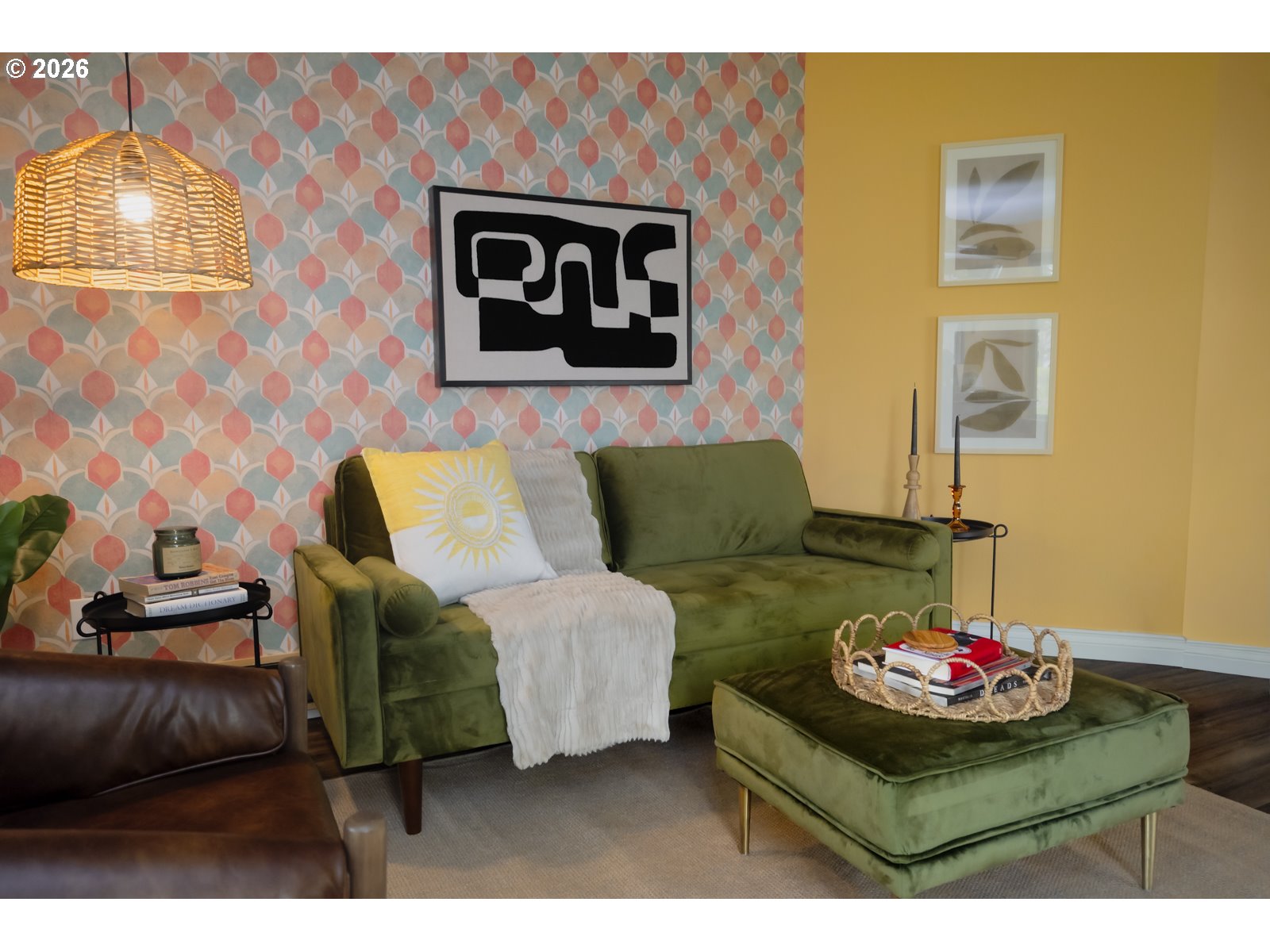 10031 Southwest Trapper Terrace Beaverton, OR 97008 - Photo 12 of 32 Living Room