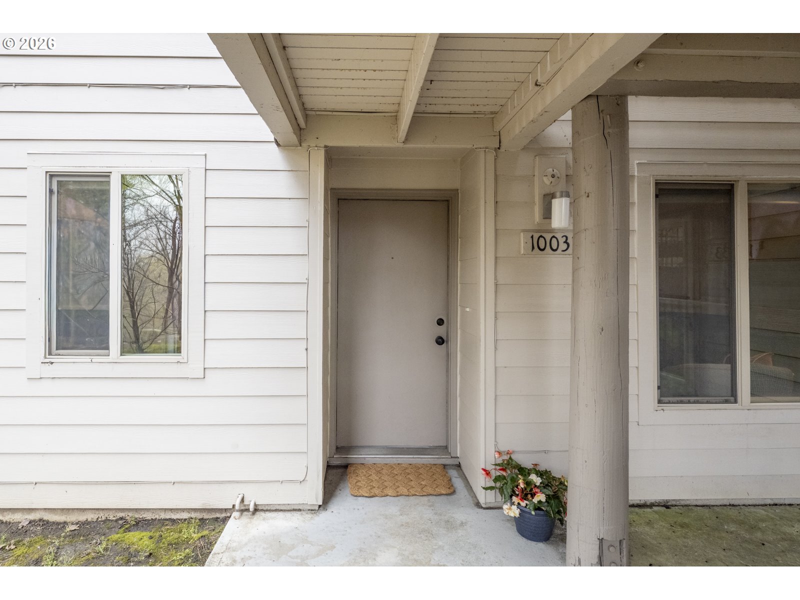 10031 Southwest Trapper Terrace Beaverton, OR 97008 - Photo 2 of 32 Exterior