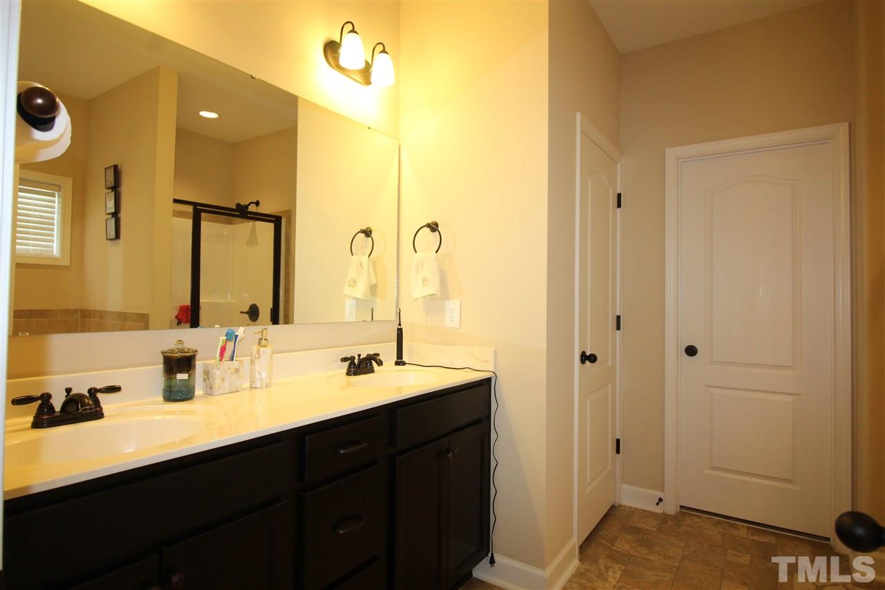 8 Mariners Point Way Garner, NC 27529 - Photo 12 of 22 Gallery Image 12