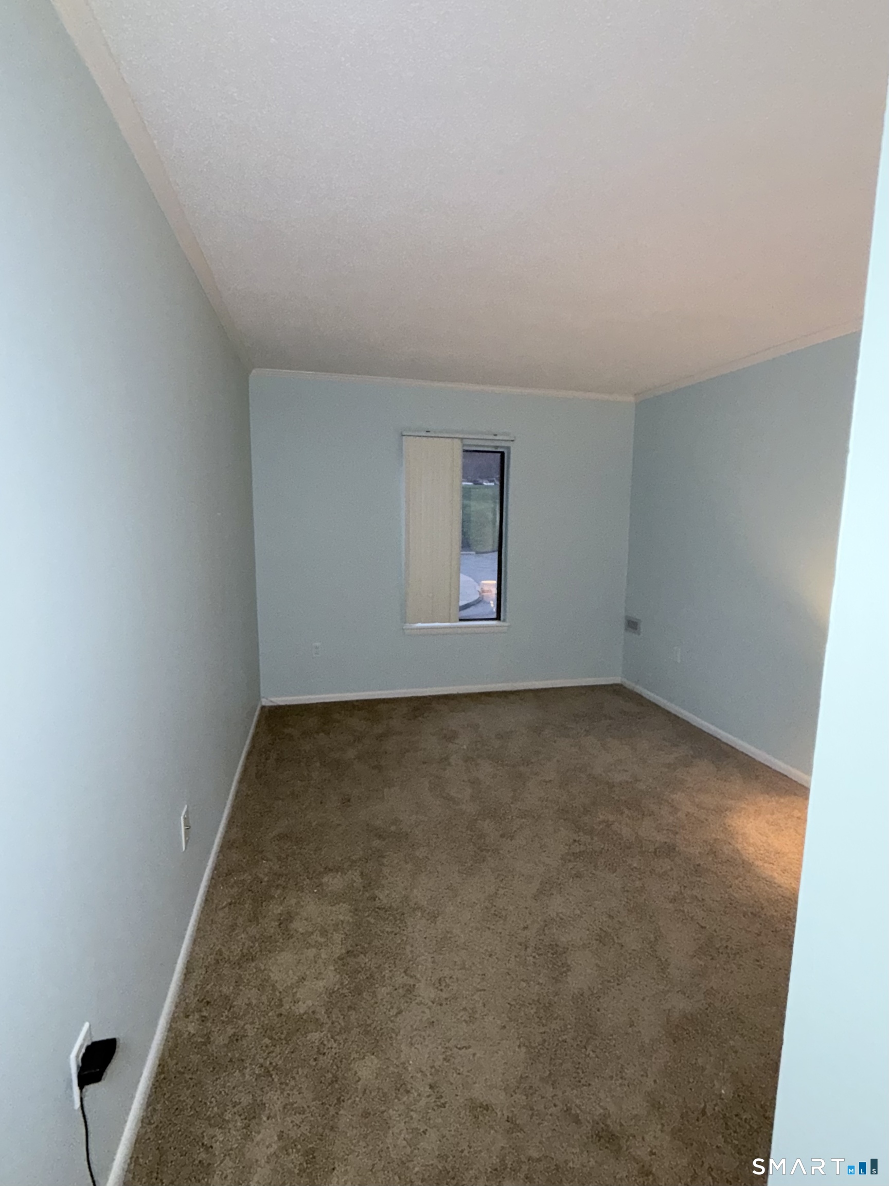 175 Mill Pond Road Hamden, CT 06514 - Photo 12 of 19