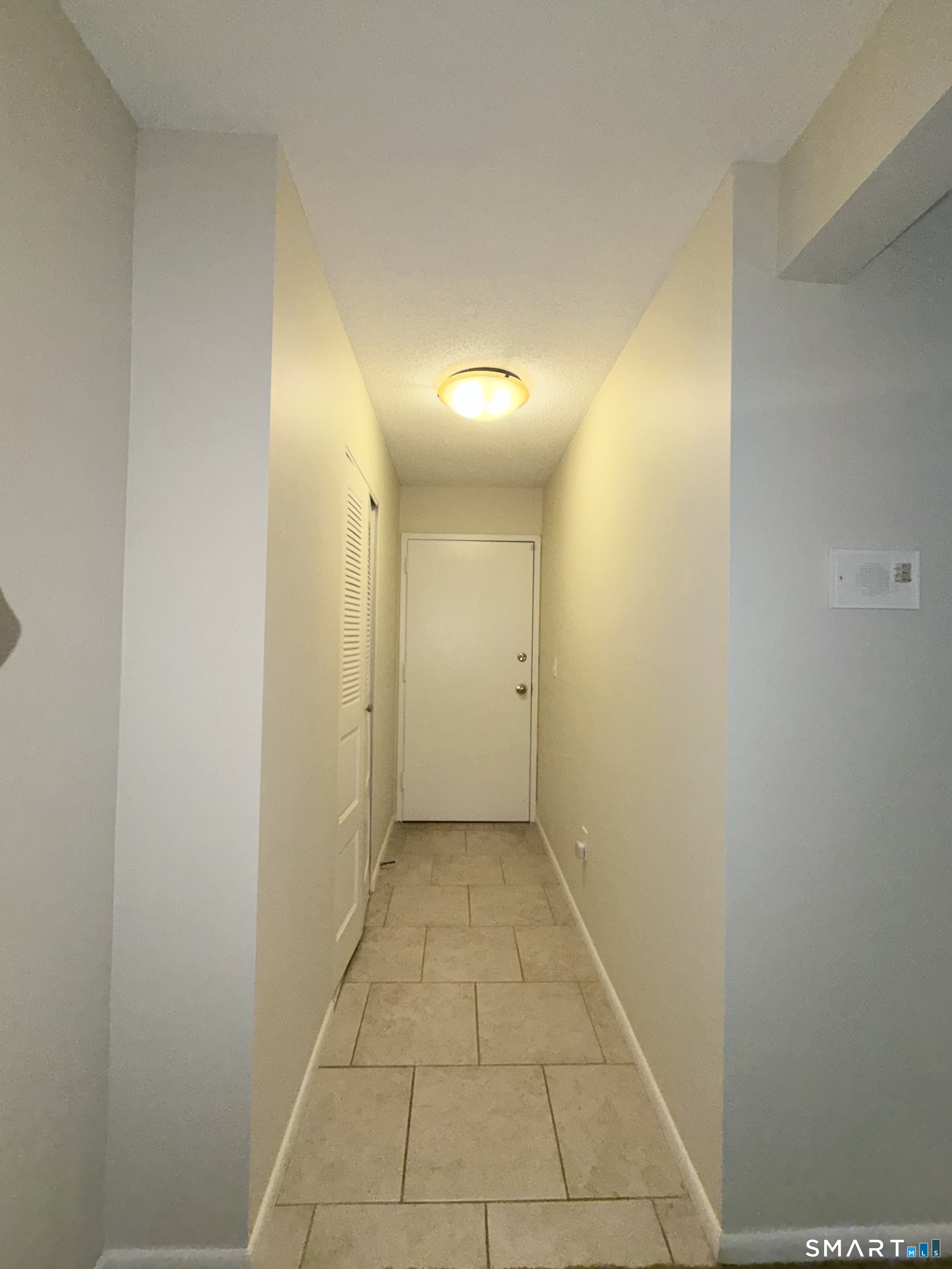 175 Mill Pond Road Hamden, CT 06514 - Photo 2 of 19