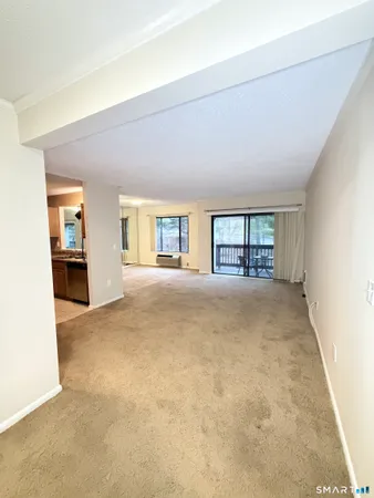 $1,800 | 175 Mill Pond Road, Unit 355, Hamden, CT 06514