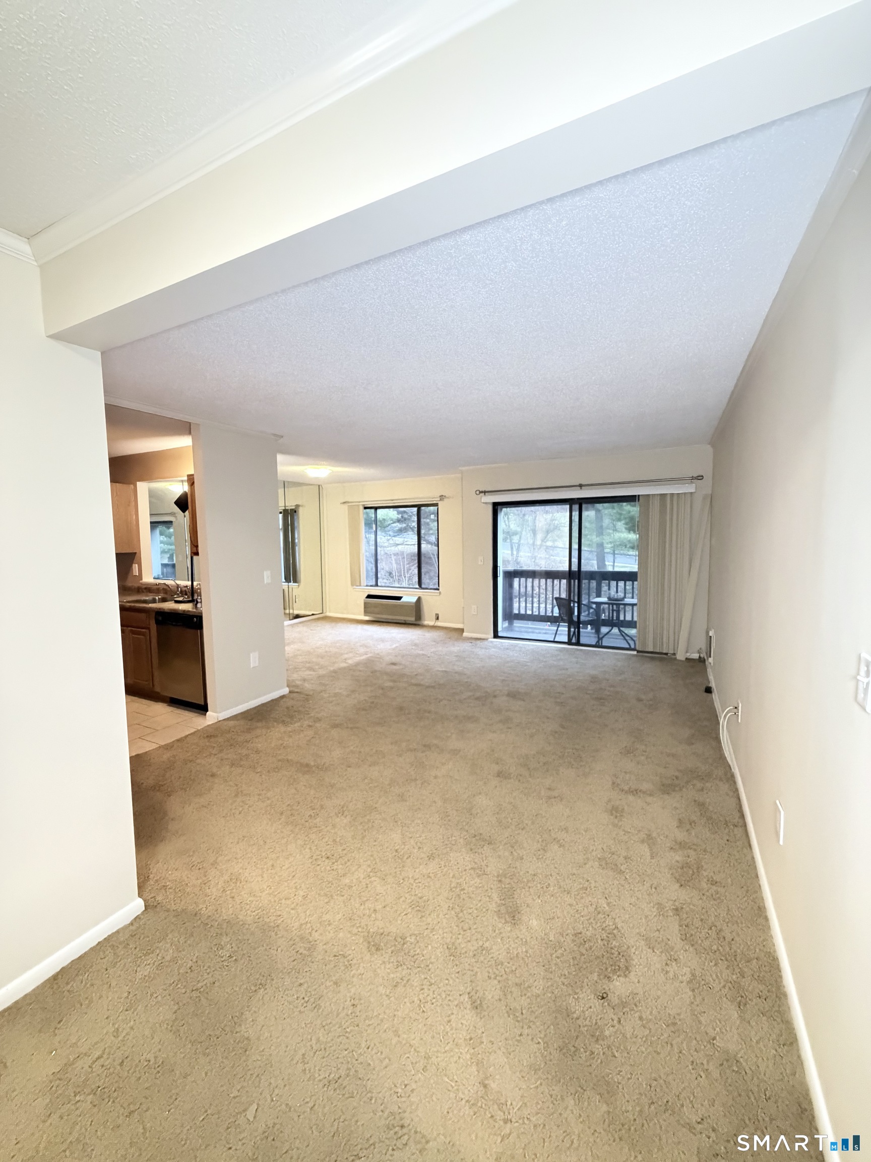 175 Mill Pond Road Hamden, CT 06514 - Photo 8 of 19