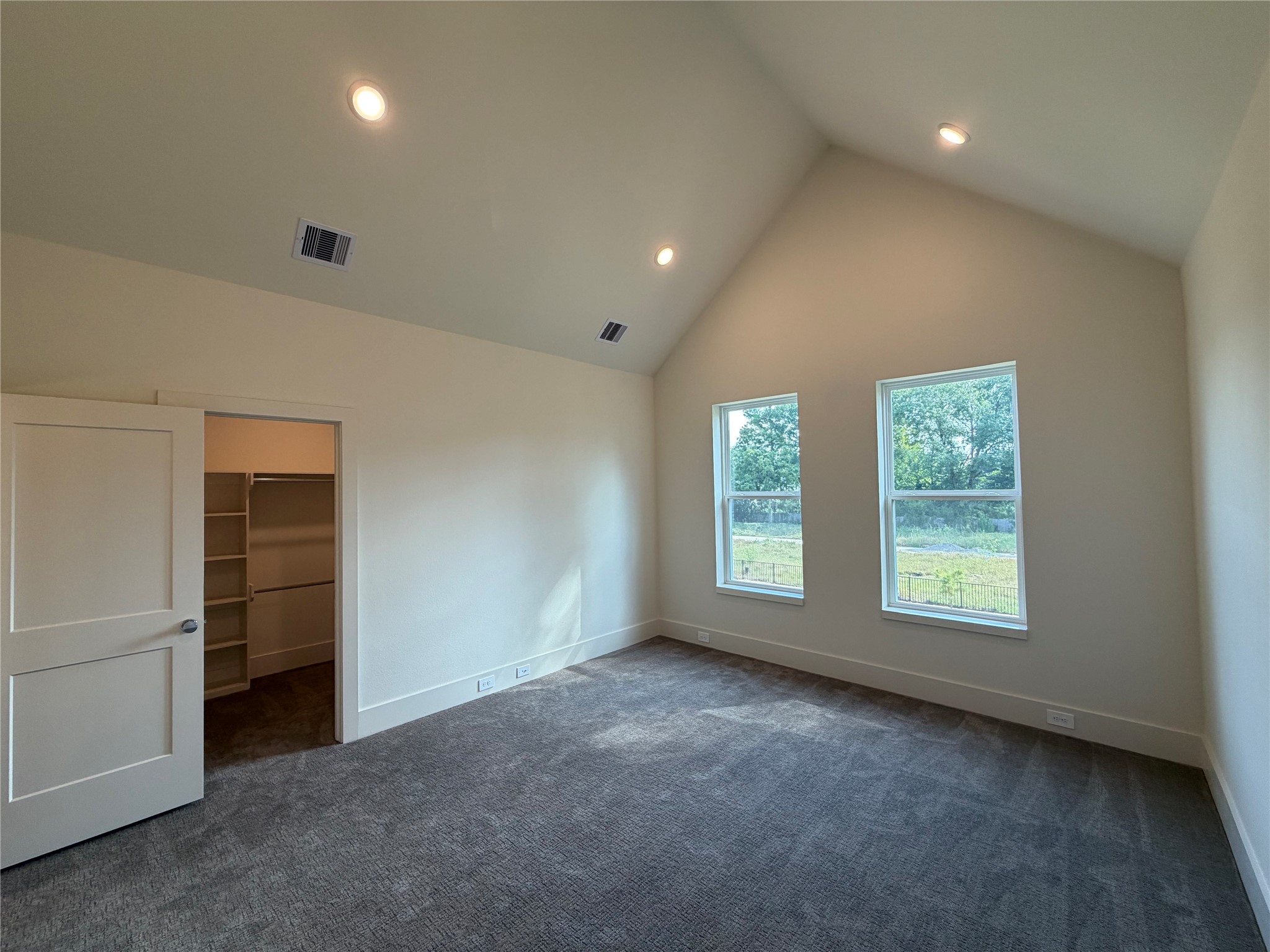 879 Rachel Street, Unit E Houston, TX 77091 - Photo 29 of 34 a view of an empty room with a window