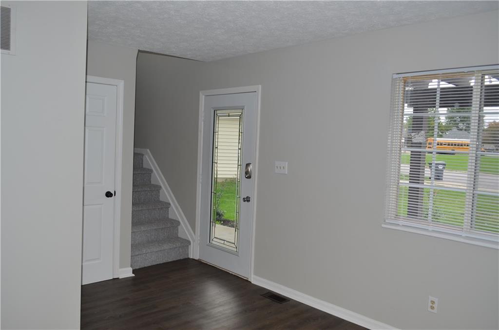 5617 Red Fox Court Anderson, IN 46013 - Photo 3 of 15 Gallery Image 3
