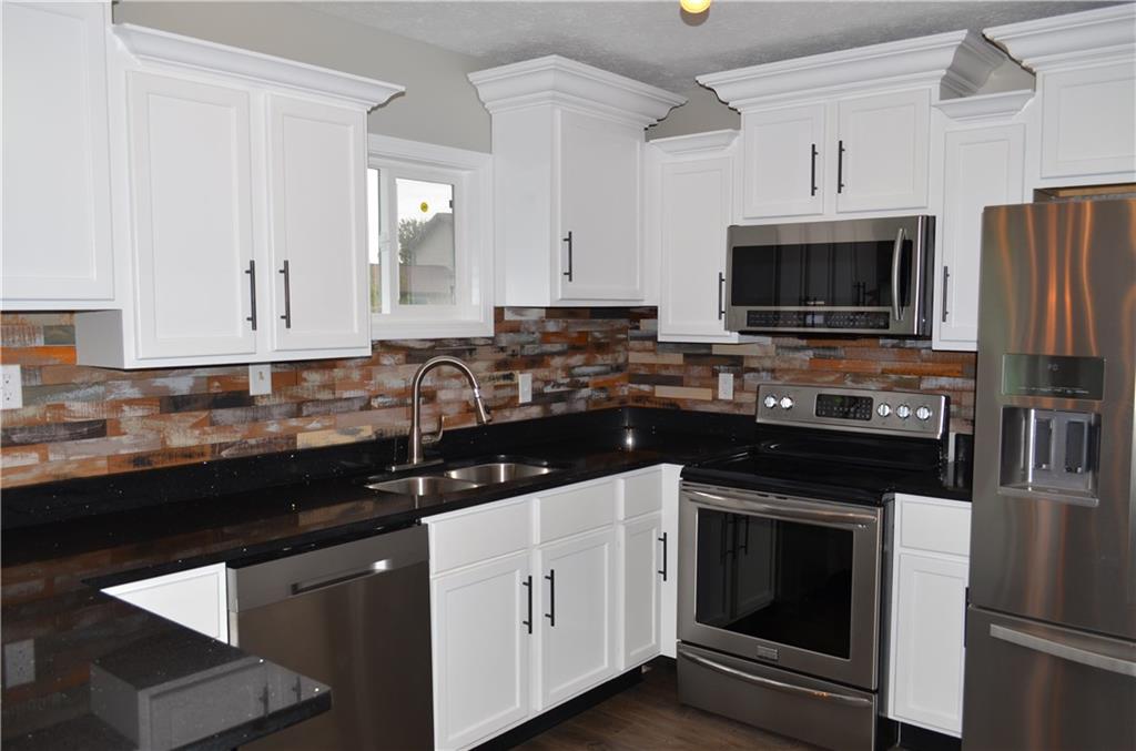 5617 Red Fox Court Anderson, IN 46013 - Photo 6 of 15 Gallery Image 6
