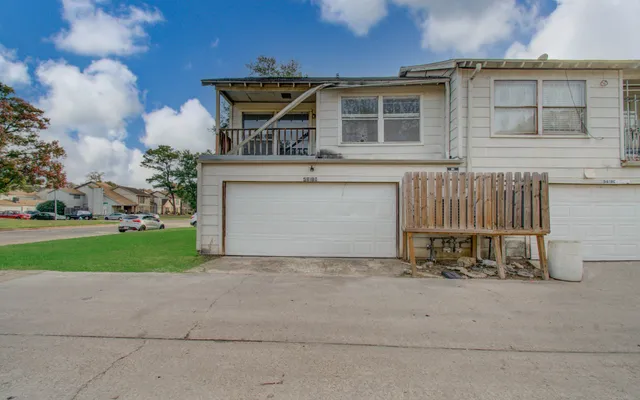 $64,900 | 5618 Easthampton Drive, Unit D, Houston, TX 77039