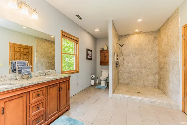 $605,000 | 501 Fox Lake Road, Angola, IN 46703