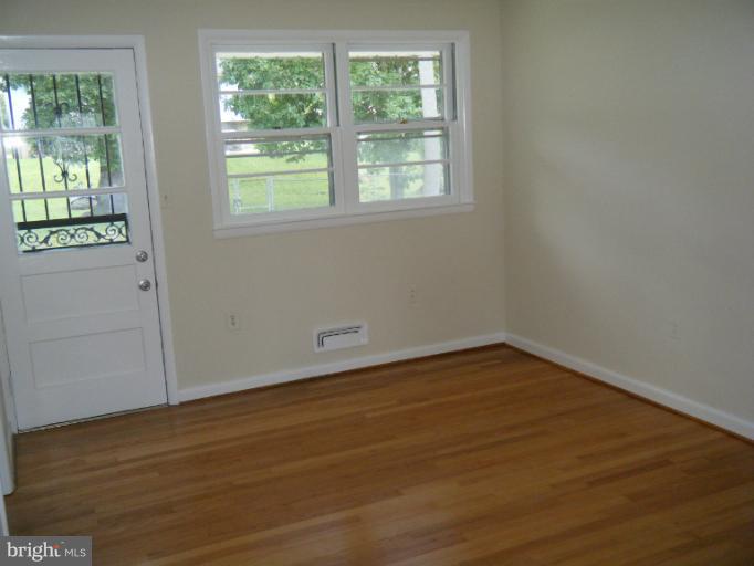 6718 Ransome Drive Baltimore, MD 21207 - Photo 3 of 16 Dining Room