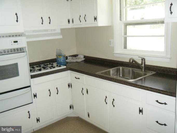 6718 Ransome Drive Baltimore, MD 21207 - Photo 9 of 16 Kitchen