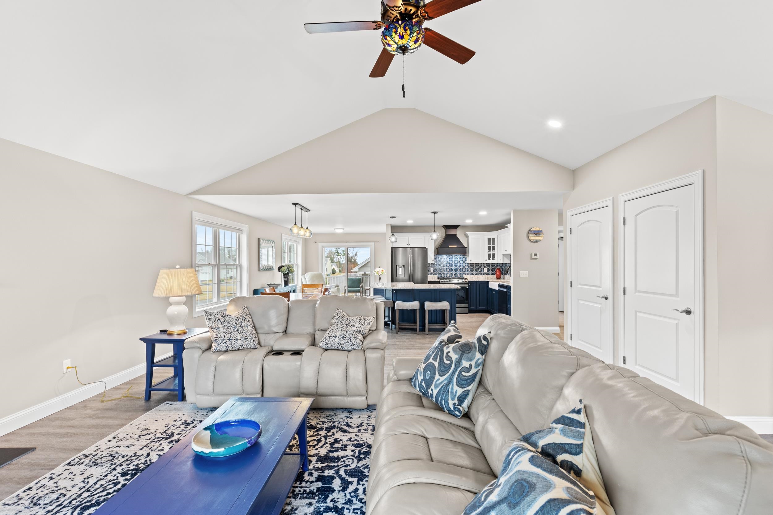 2 Strawberry Lane Hooksett, NH 03106 - Photo 6 of 37