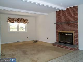8 Robin Road Malvern, PA 19355 - Photo 4 of 6 Gallery Image 4