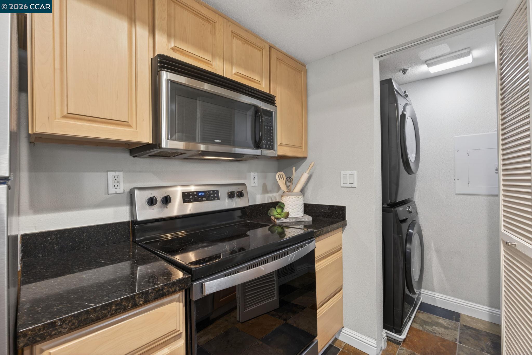 2560 Oak Road, Unit 120 Walnut Creek, CA 94597 - Photo 11 of 33