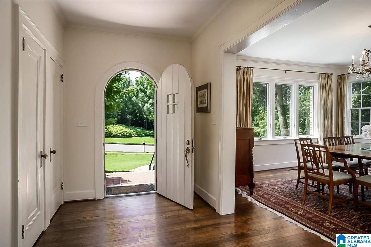 3248 Sterling Road Birmingham, AL 35213 - Photo 2 of 44