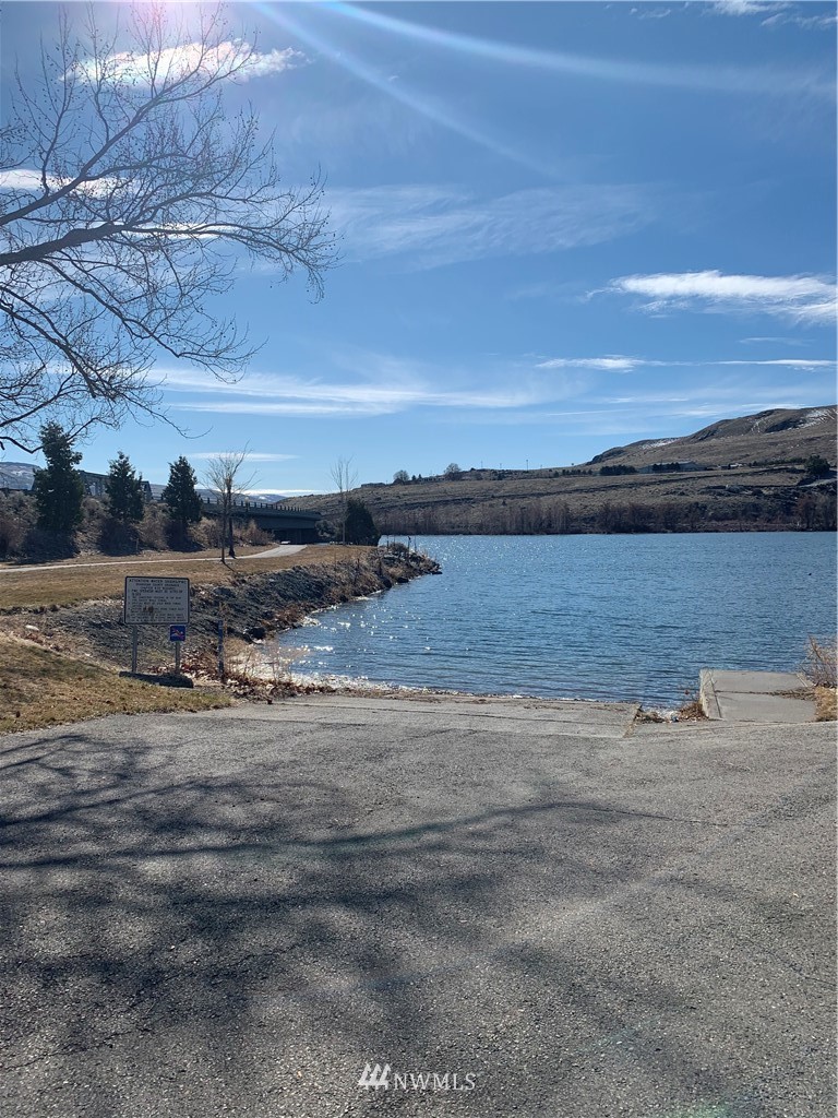 0 Bill Shaw Road Pateros, WA 98846 - Photo 17 of 19 a view of ocean view with beach