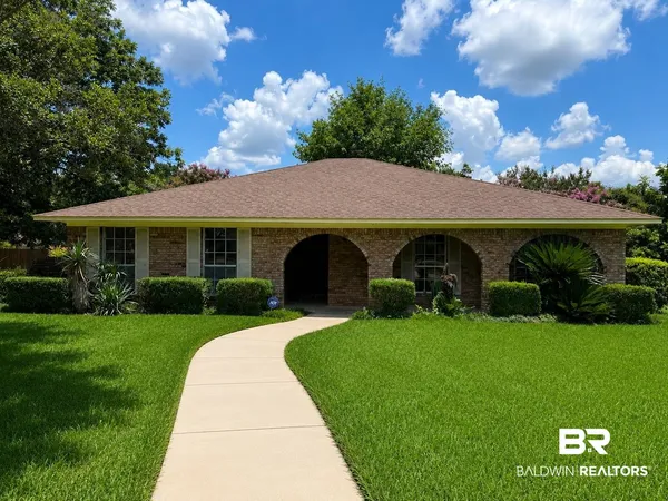 $279,900 | 2102 Wildwood Drive, Brewton, AL 36426