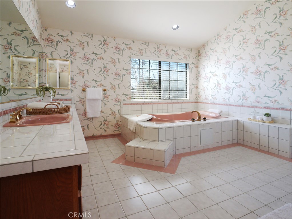 28070 Ella Road Rancho Palos Verdes, CA 90275 - Photo 16 of 37