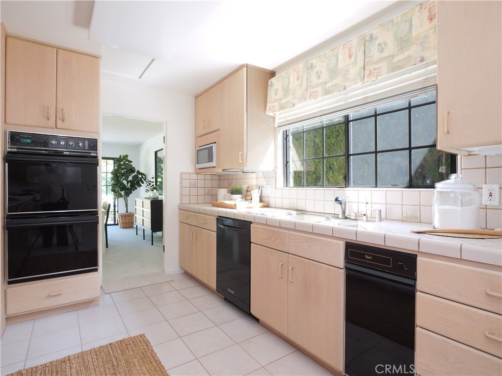 28070 Ella Road Rancho Palos Verdes, CA 90275 - Photo 7 of 37