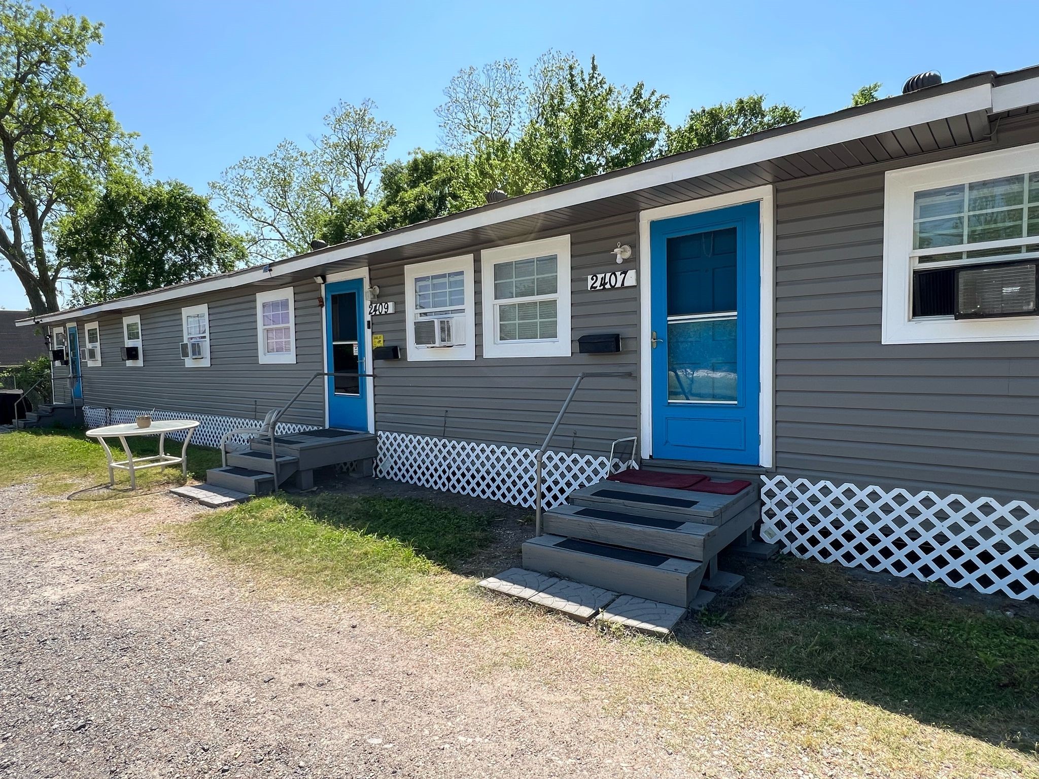 2405 Franklin Street Beaumont, TX 77701 - Photo 3 of 15 a view of a house with backyard and sitting area