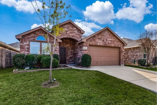 $2,095 | 2033 Cattle Creek Road, Fort Worth, TX 76134