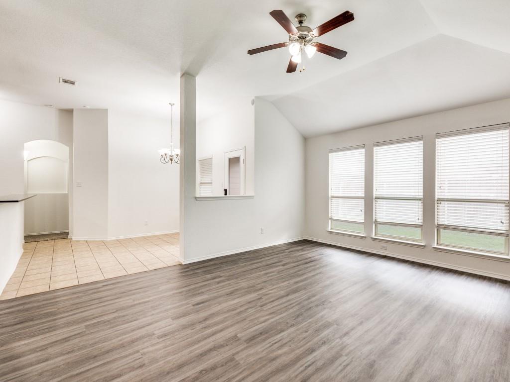 2033 Cattle Creek Road Fort Worth, TX 76134 - Photo 4 of 12