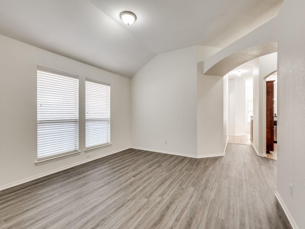 2033 Cattle Creek Road Fort Worth, TX 76134 - Photo 5 of 12